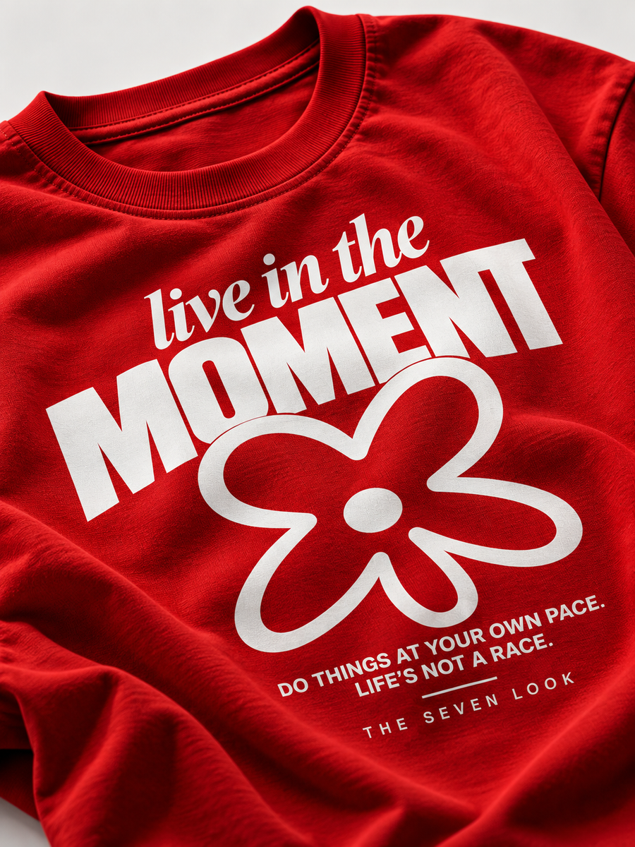 Men's Red Oversized Live in the Moment Graphic T-Shirt